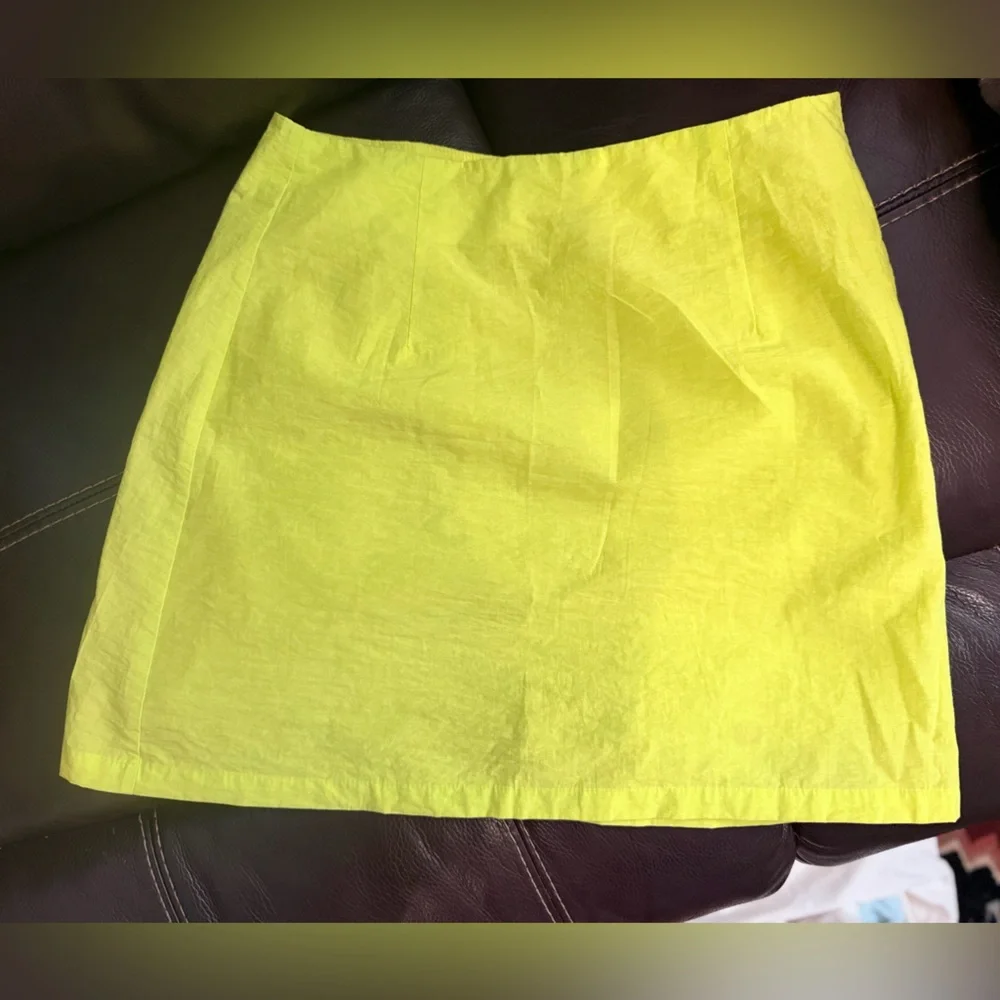 Nocturne | euc size 38 | neon Yellow green Mini Skirt. Retro, see description